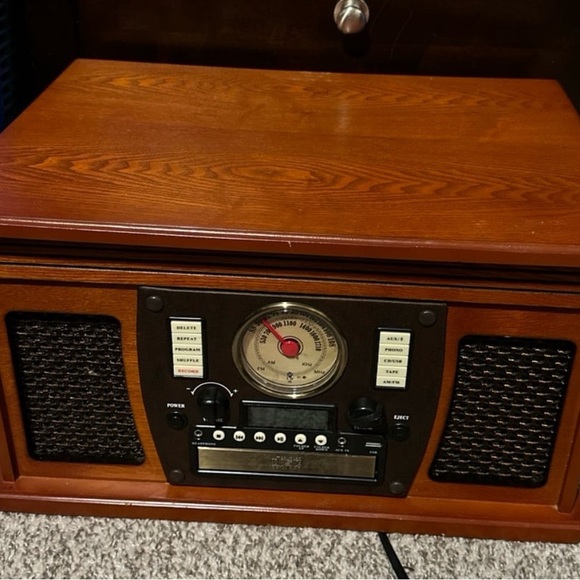 6 in 1 Record Player - Picture 3 of 3